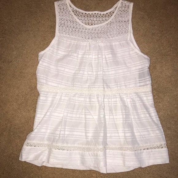 🌟NWT CROWN AND IVY TANK TOP🌟 - Picture 1 of 4